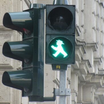 Politiker in Sachsen-Anhalt fordern längere Ampel-Grünphasen für Fußgänger