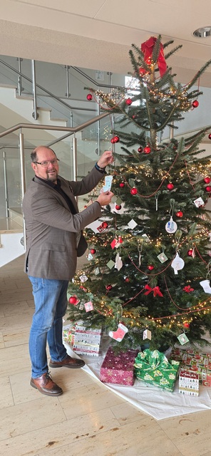 6. Weihnachtswunschbaum-Aktion im Landkreis Börde – 175 Wünsche warten auf Erfüllung
