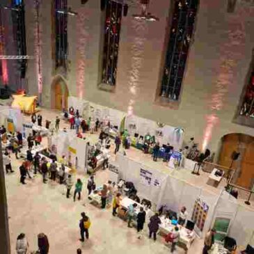 „25. Infotag ‚Aktiv gegen Krebs'“ zieht zahlreiche Besucherinnen und Besucher in die Johanniskirche Magdeburg