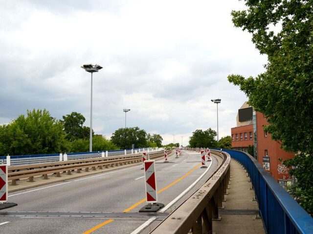 Stadtrat beschließt Ersatzneubau und Behelfs-brücken für zwei Abschnitte des Magdeburger Rings / Bauwerke über die Albert-Vater-Straße und die Halberstädter Straße