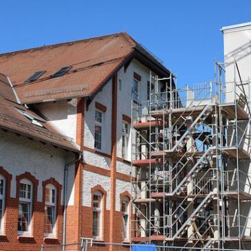 Neuer Fahrstuhl der Schloß Hoym Stiftung eingeweiht – Staatssekretär Beck: „Ein klares Plus für Barrierefreiheit und Pandemiefestigkeit“