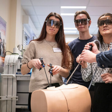 Hands-on-Kurs an der Universitätsmedizin Magdeburg: Fachbereiche sichern durch intensive Nachwuchsausbildung die chirurgische Exzellenz von morgen