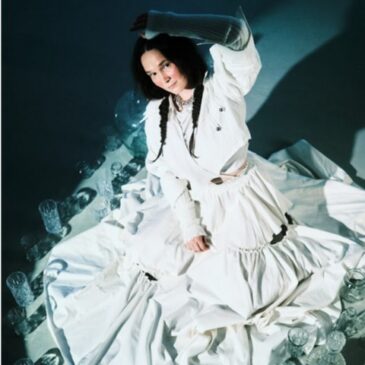 Zoë Më veröffentlicht neue EP „Loup Garou“ 