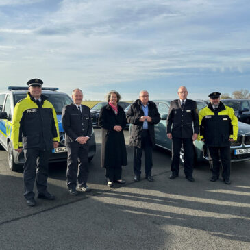 Übergabe neuer Funkstreifenwagen an die Polizeiinspektion Stendal