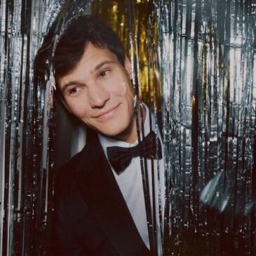 Wincent Weiss stimmt mit Neuauflage von „Meine schönsten Weihnachtshits“ die Festtage ein