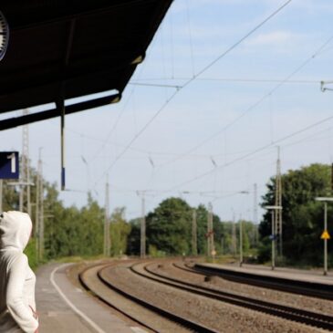 Verkehrsminister dämpft Hoffnung auf pünktliche Züge
