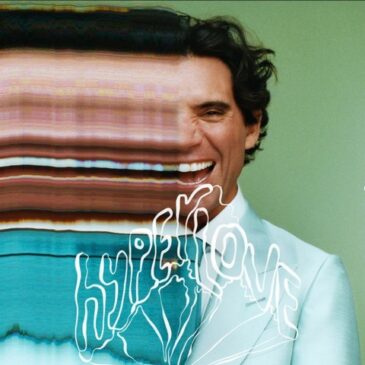 Mika kündigt sein neues Album “Hyperlove” für den 23. Januar an & veröffentlicht neue Single “Immortal Love”