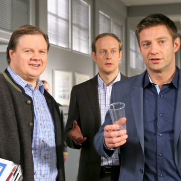 Krimiserie: Die Rosenheim-Cops – Ein Teich, ein Frosch, ein Mord (ZDF 16:10 – 17:00 Uhr)