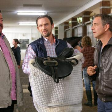 Krimiserie: Die Rosenheim-Cops – Zu hoch zu Ross (ZDF 16:10 – 17:00 Uhr)