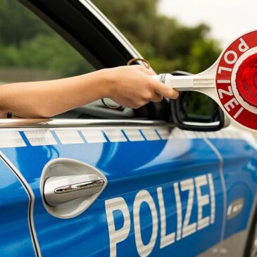 Verkehrskontrolle: Aggressiv, volltrunken und ohne Führerschein unterwegs