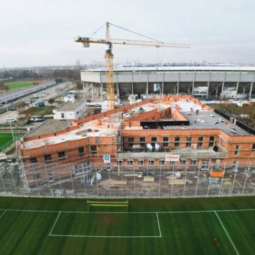 1. FCM-News: Richtfest für das neue Funktionsgebäude