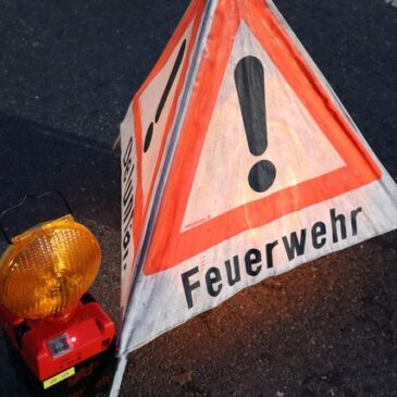 24 Tonnen Pakete verbrennen bei Lkw-Brand auf A2