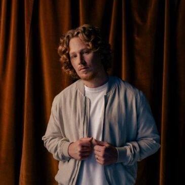 MICHAEL SCHULTE startet energiegeladen ins neue Jahr mit neuer Single „5am“