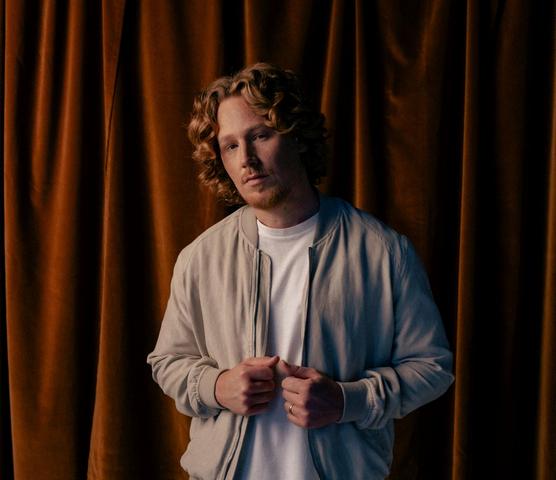 MICHAEL SCHULTE startet energiegeladen ins neue Jahr mit neuer Single „5am“