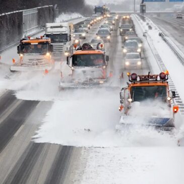 Schneefall sorgt für Staus auf Autobahnen