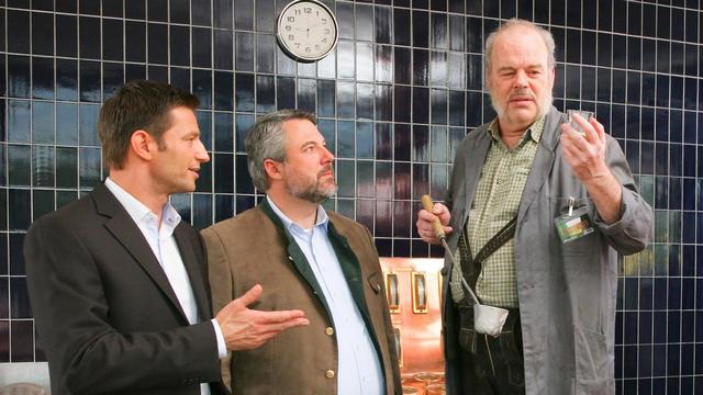 Krimiserie: Die Rosenheim-Cops – Eine Leiche zum Bier (ZDF 16:10 – 17:00 Uhr)