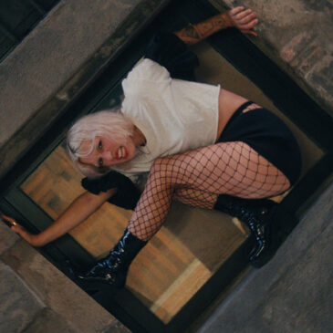 Die neue Single “Losing Control” von SHE