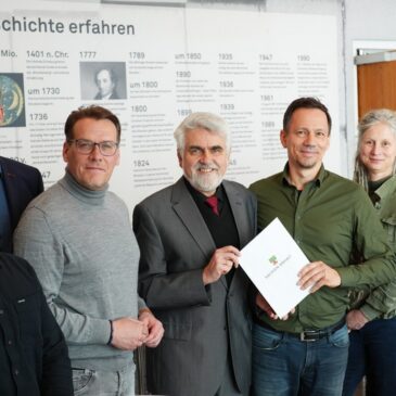 Willingmann überreicht Förderung für moderne Ausstellung zum „Grünen Band“ auf dem Brocken