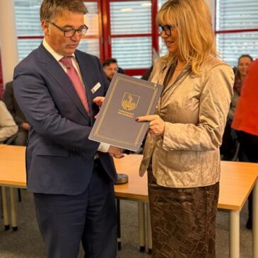 Magdeburg schreibt erstmals landesweit einzigartige Ausbildung bei der Berufsfeuerwehr aus / Von der Schule direkt zur Feuerwehr