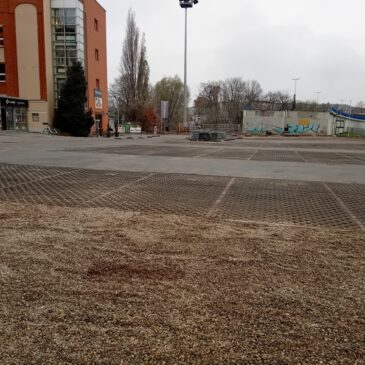 Beton- und Erdarbeiten für Behelfsbrücken in der Halberstädter Straße beginnen morgen / Anliegender Parkplatz wird gesperrt