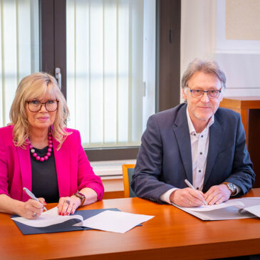 Gemeinsame Ziele von Stadt und Universität: Wachstum, Fachkräftesicherung und Innovationen / Oberbürgermeisterin und Rektor unterzeichnen neue Vereinbarung