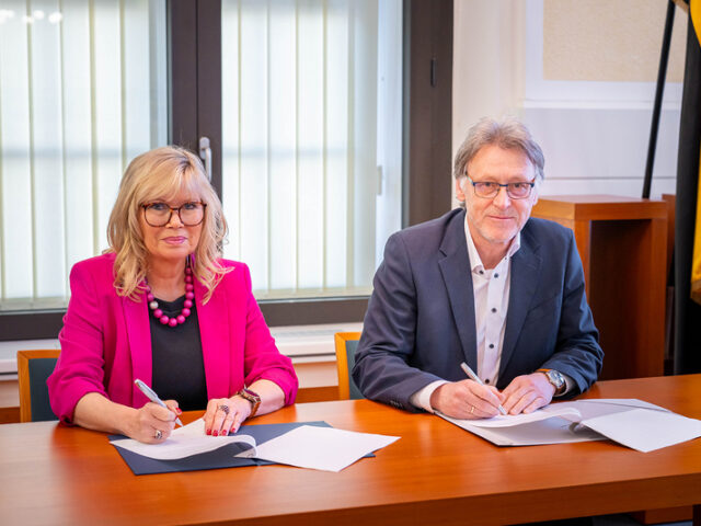 Gemeinsame Ziele von Stadt und Universität: Wachstum, Fachkräftesicherung und Innovationen / Oberbürgermeisterin und Rektor unterzeichnen neue Vereinbarung