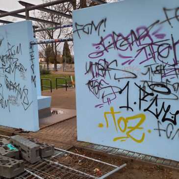 Spielplatz in Ottersleben noch vor Eröffnung massiv durch Vandalismus beschädigt / 10.000 Euro Schaden auf Fläche im Knochenpark