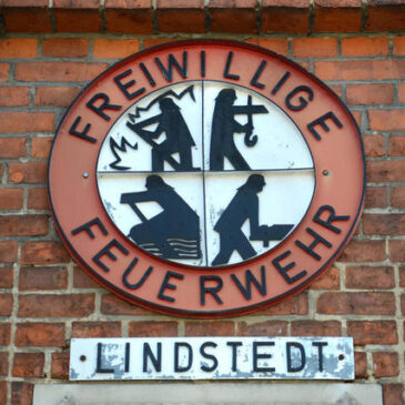 Innenministerin übergibt Fördermittelbescheid für Feuerwehrhaus in Lindstedt