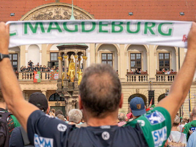 SCM-Handballer: Empfang im Alten Rathaus und Eintragung in das Goldene Buch