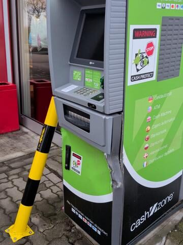 Dreiste Tat: Mit Radlader versucht Geldautomaten aufzubrechen