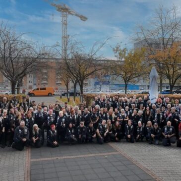 Die Barber Angels unterstützen heute wieder obdachlose und bedürftige Menschen in Magdeburg mit Gratis-Haarschnitten