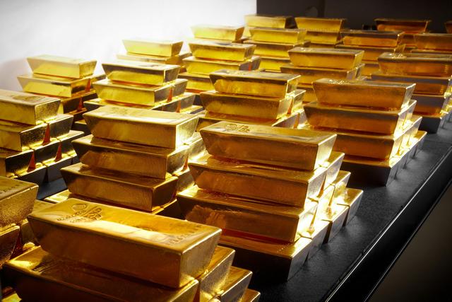 Starker Dollar belastet: Goldpreis gibt nach