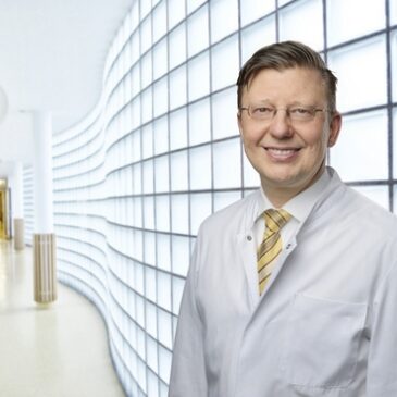 Kardiologie-Team implantiert neuartigen kabellosen Schrittmacher direkt im Gewebe der Kammer