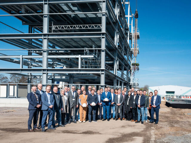 Richtfest bei IBU-tec in Bitterfeld-Wolfen/ Ministerpräsident Sven Schulze: Starkes Signal für unseren Industriestandort