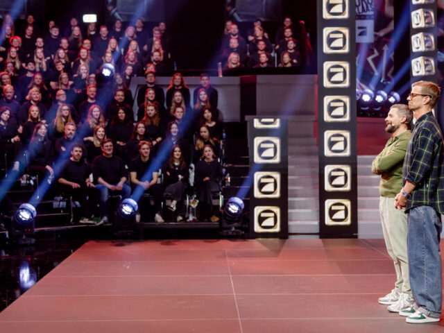 Verflixte Sieben? 7 Jahre. 77. Folge. 777 ProSieben-Angestellte spielen heute Abend in 7 Spielrunden gegen Joko & Klaas