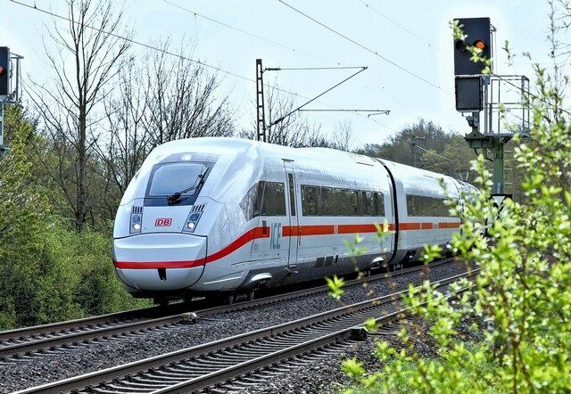Länderübergreifende Initiative für Fernzug-Anschlüsse