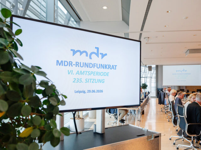 MDR-Rundfunkrat genehmigt MDR-Jahresabschluss 2025, nimmt Geschäftsbericht 2025 zur Kenntnis und stimmt zwei neuen „Polizeiruf“-Produktionen zu