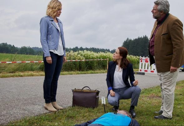 Krimiserie: Die Rosenheim-Cops – Der tote Sommer (ZDF 16:10 – 17:00 Uhr)