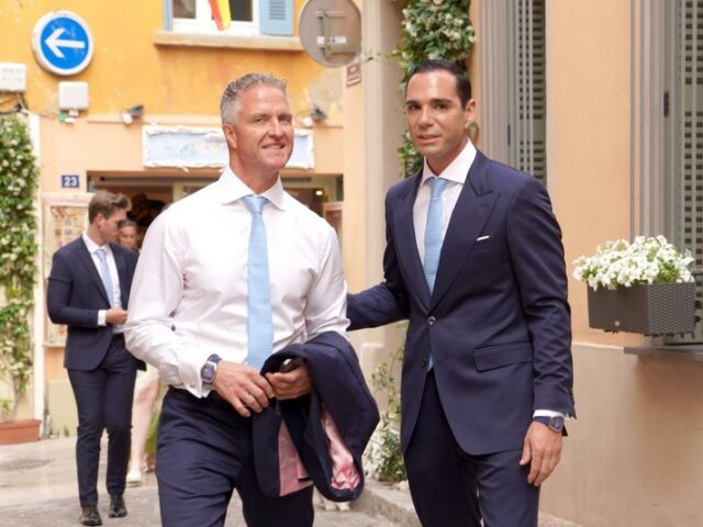 Erstes Hochzeitsfoto aus Saint Tropez:“Ralf & Étienne: Wir sagen Ja“ exklusiv ab 6. Juni auf Sky und WOW