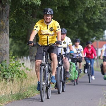Ministerpräsident Sven Schulze zehn Tage mit dem Rad unterwegs