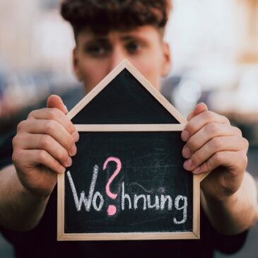 Mehr als 100 junge Menschen bei der Suche nach sicherem Wohnraum begleitet / Projekt „LebensRaum“ – gemeinsam in die Eigenständigkeit