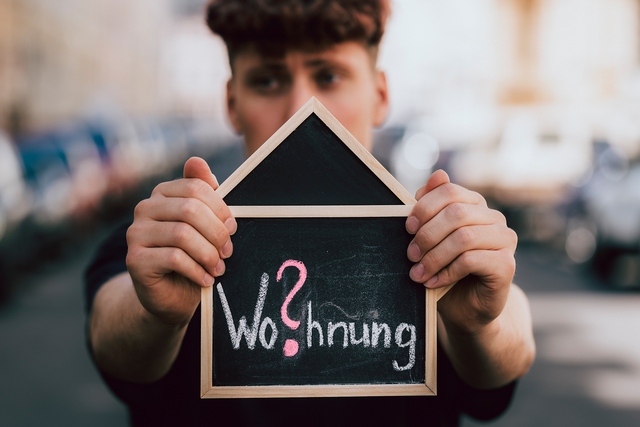 Mehr als 100 junge Menschen bei der Suche nach sicherem Wohnraum begleitet / Projekt „LebensRaum“ – gemeinsam in die Eigenständigkeit