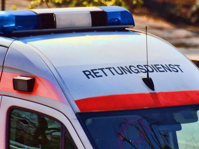 Simson-Fahrer übersieht Autofahrerin und wird schwer verletzt