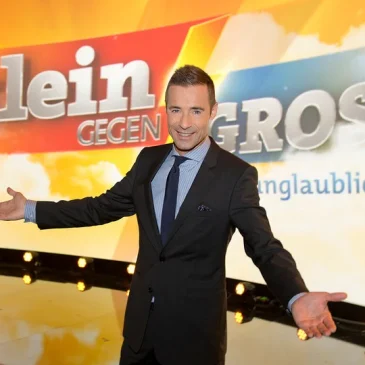 Spielshow: Klein gegen Groß – Das unglaubliche Duell – Spiel und Spaß mit Kai Pflaume (Das Erste 20:15 – 23:30 Uhr)