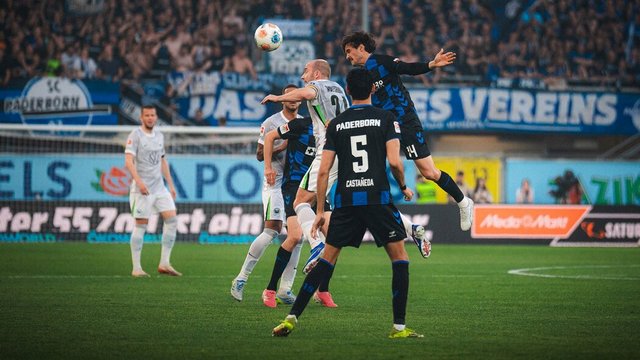 Relegation gegen Paderborn: Wolfsburg steigt aus 1. Bundesliga ab