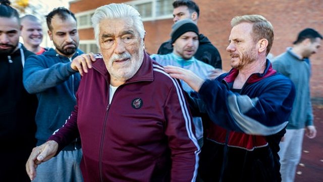 Komödie: Alte Bande (ARD/One  20:15 – 21:45 Uhr)