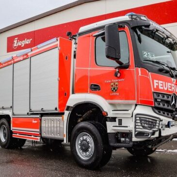 Innenministerin übergibt Tanklöschfahrzeug an die Feuerwehr Colbitz