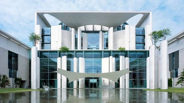 Schwarz-rote Regierung: Koalition berät zu Spritpreisen