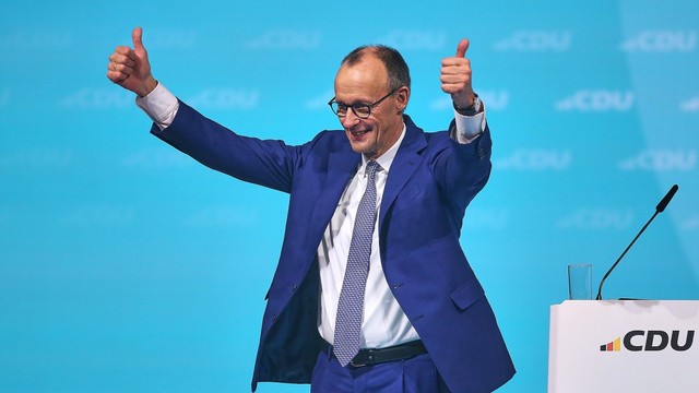 phoenix berichtet zwei Tage lang live vom Bundesparteitag der CDU in Stuttgart – 🔵 heute ab 10.30 Uhr; Samstag, 21. Februar, ab 9.30 Uhr