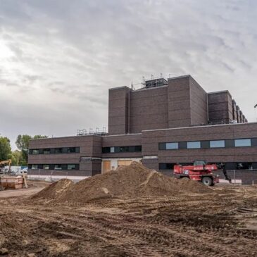 Beginn der zweiten Bauphase zur Neugestaltung des Stadthallenareals / Event-Fläche für Veranstaltungen und Begegnungen entsteht